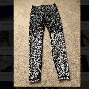 Lululemon Black and White Yoga/Workout Pants